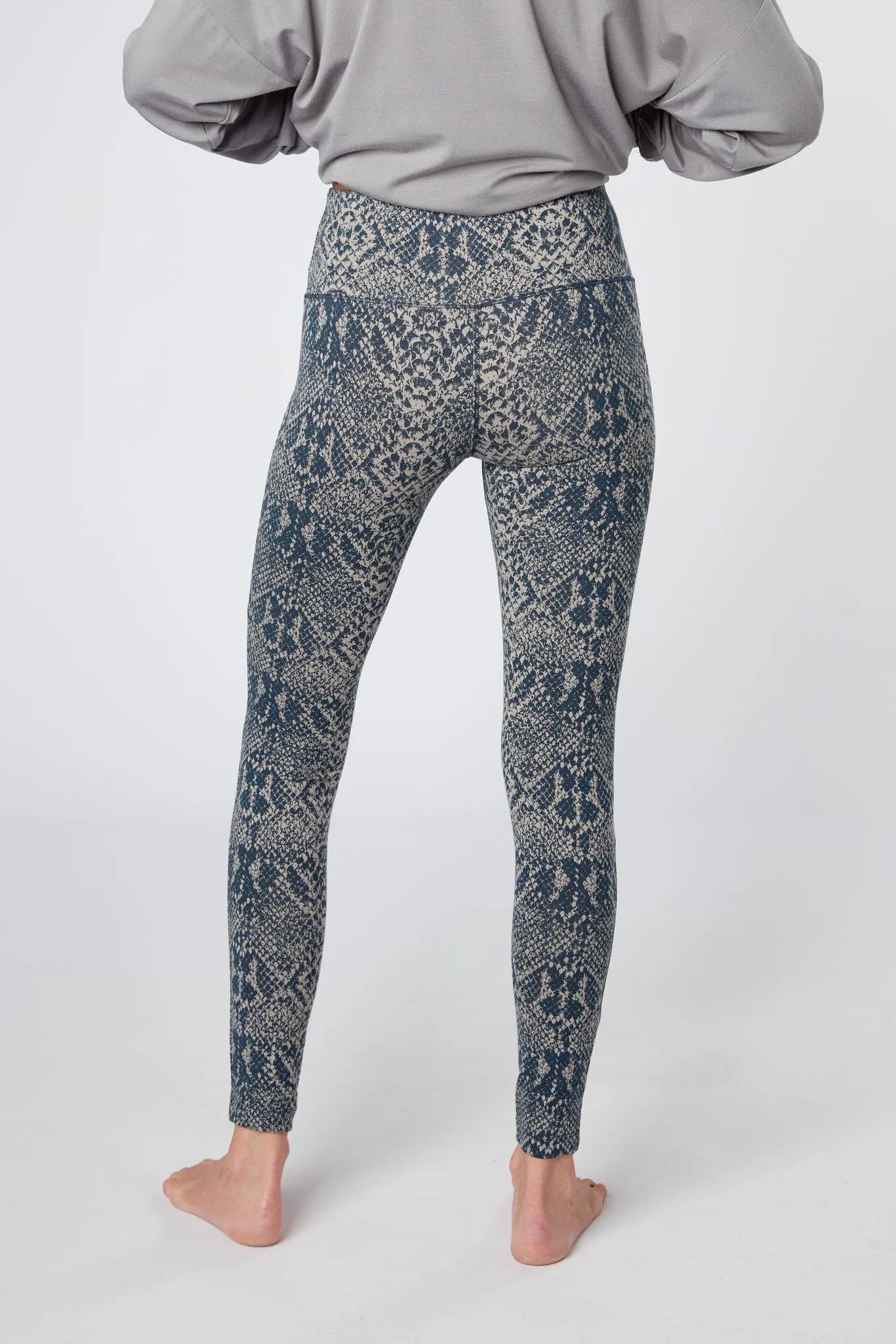 Flow with it Leggings - Snake print