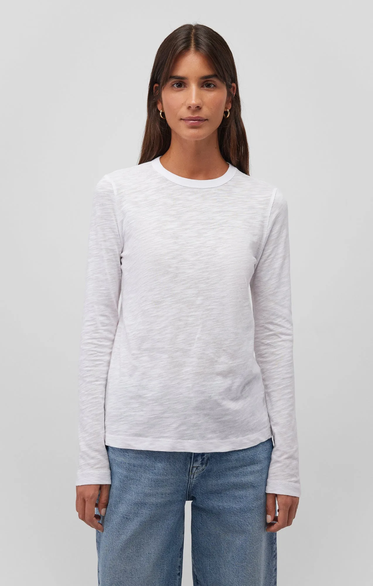 LONG SLEEVE CREW NECK T-SHIRT IN WHITE