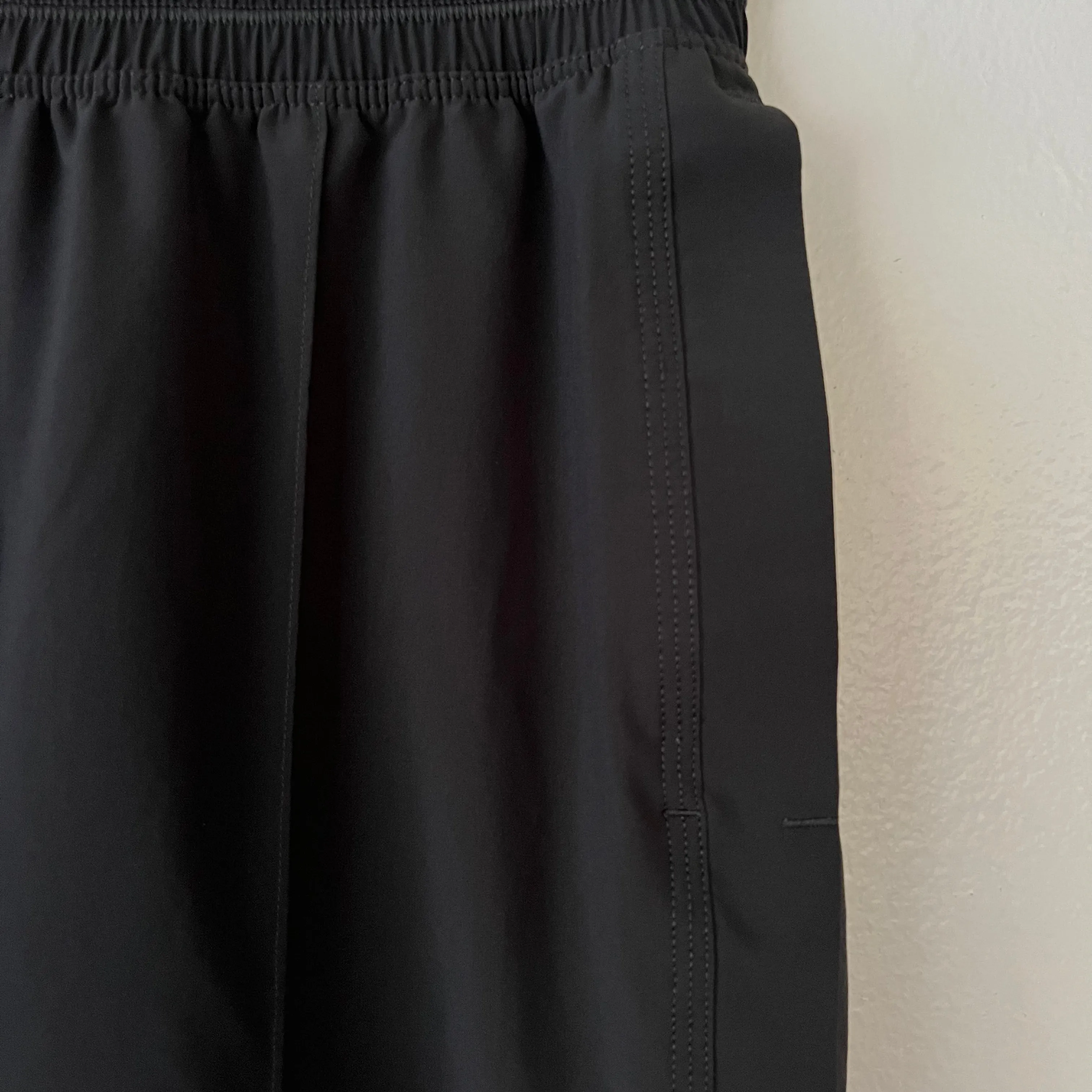 Lululemon Lightweight Straight Leg Pant