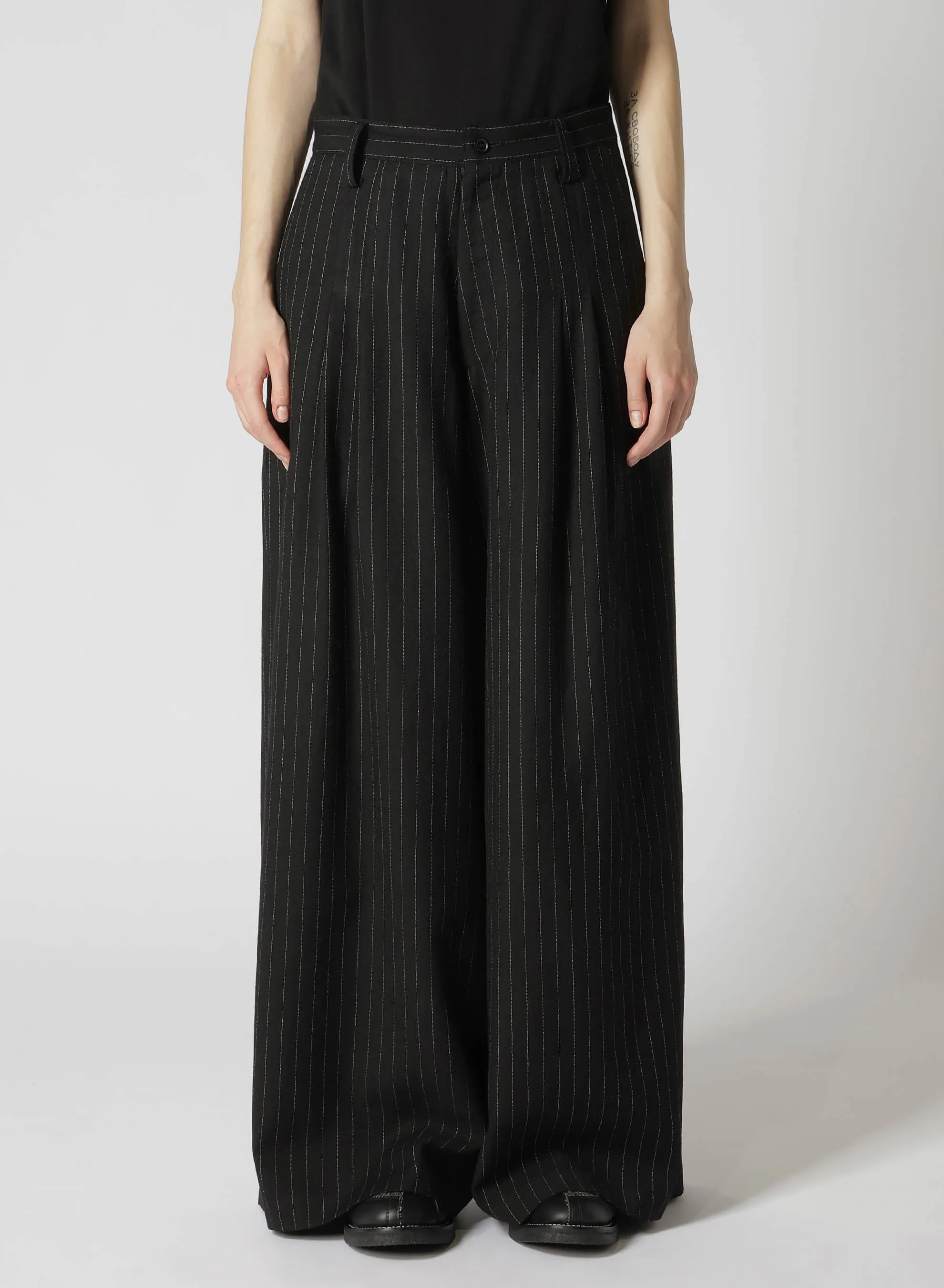 WOOL STRIPE DOUBLE TUCK WIDE PANTS